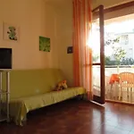 Bright 200mt From The Apartment *